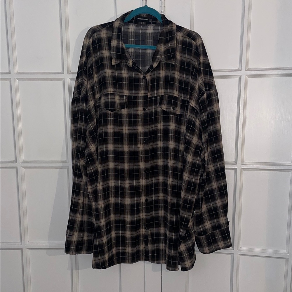 Pretty Little Thing Black and Brown Plaid Button Down 4X